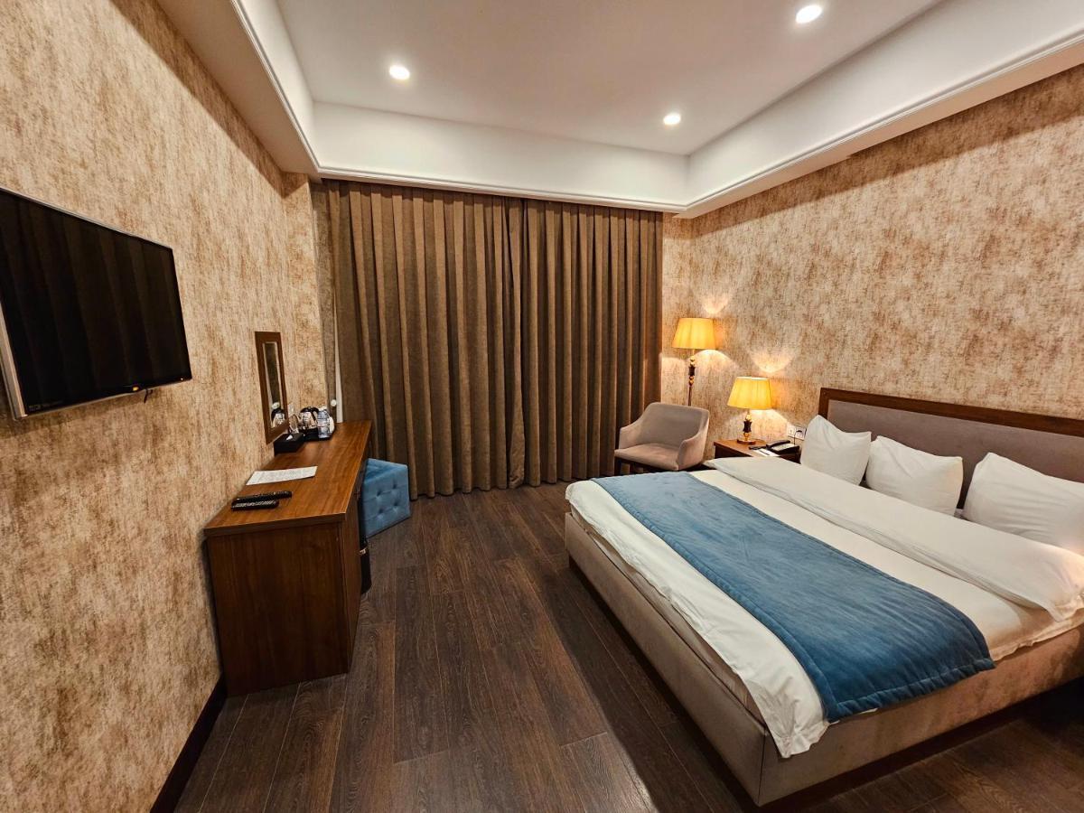 Macara Sheki City Hotel Екстер'єр фото